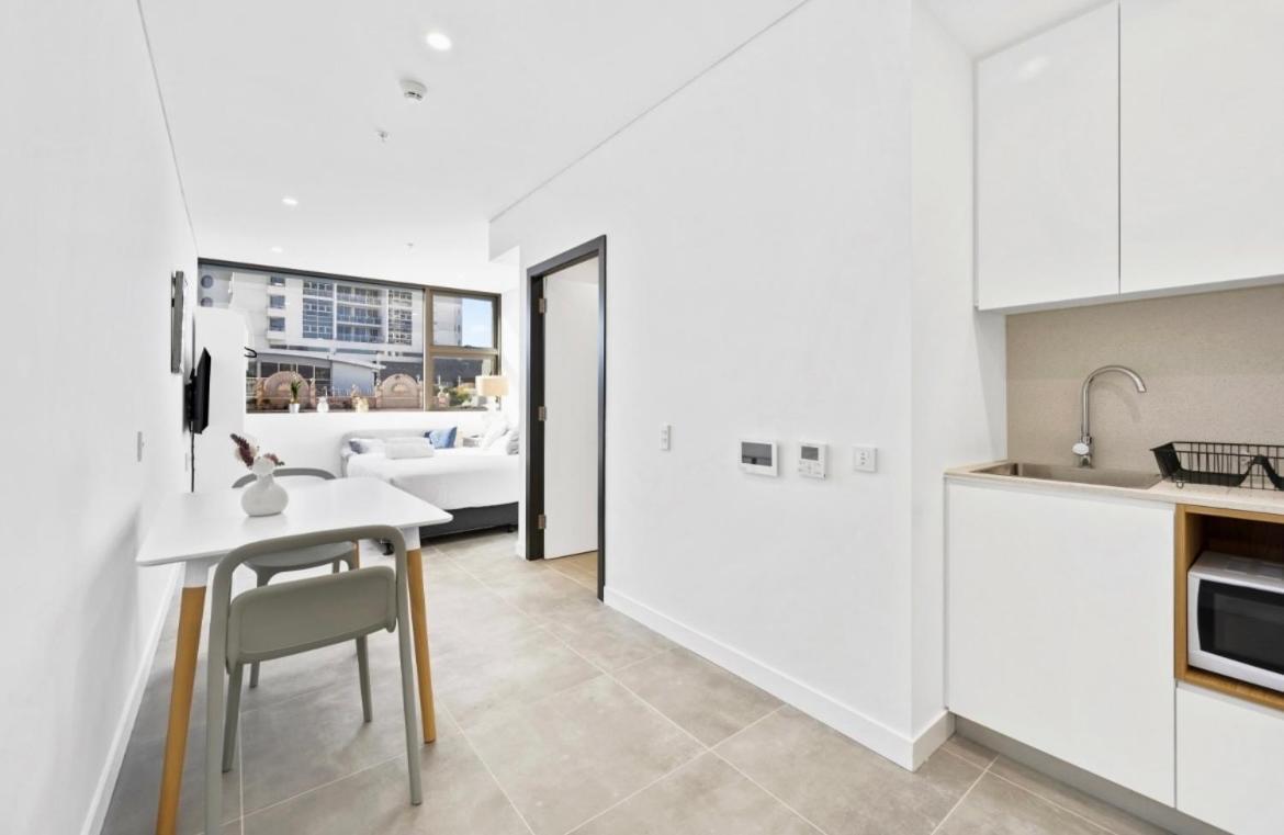 Arthur Hotel Bondi Junction No Reception And House Keeping No Sofa Bed Sydney Bagian luar foto
